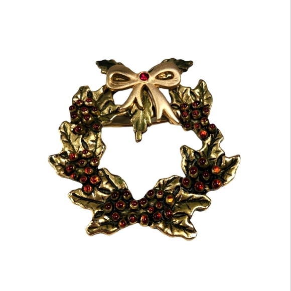 Vintage Jewelry - Vintage Christmas Wreath Brooch